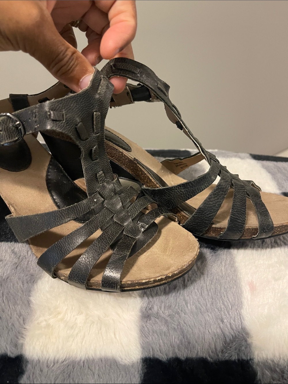 Women's Black Strappy T‑strap Sandal with Low Wedge